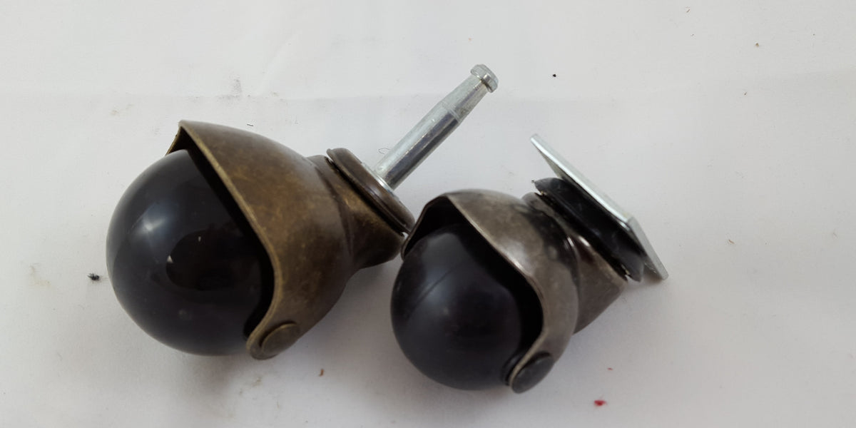 HOODED BALL STEM 1.5 BRASS CASTERS — Ronco Furniture